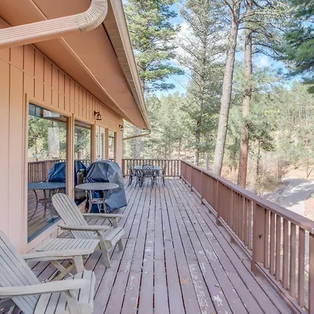 Ruidoso Cabin Retreat With Multi-Level Deck
